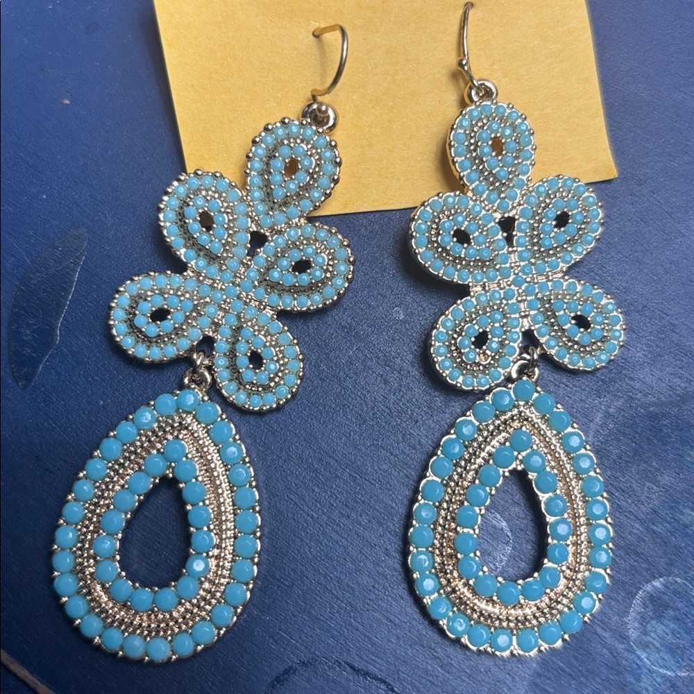 STELLA & DOT TURQUOISE AND GOLD CAPRI CHANDELIER EARRINGS FUN FABULOUS VERY CHIC